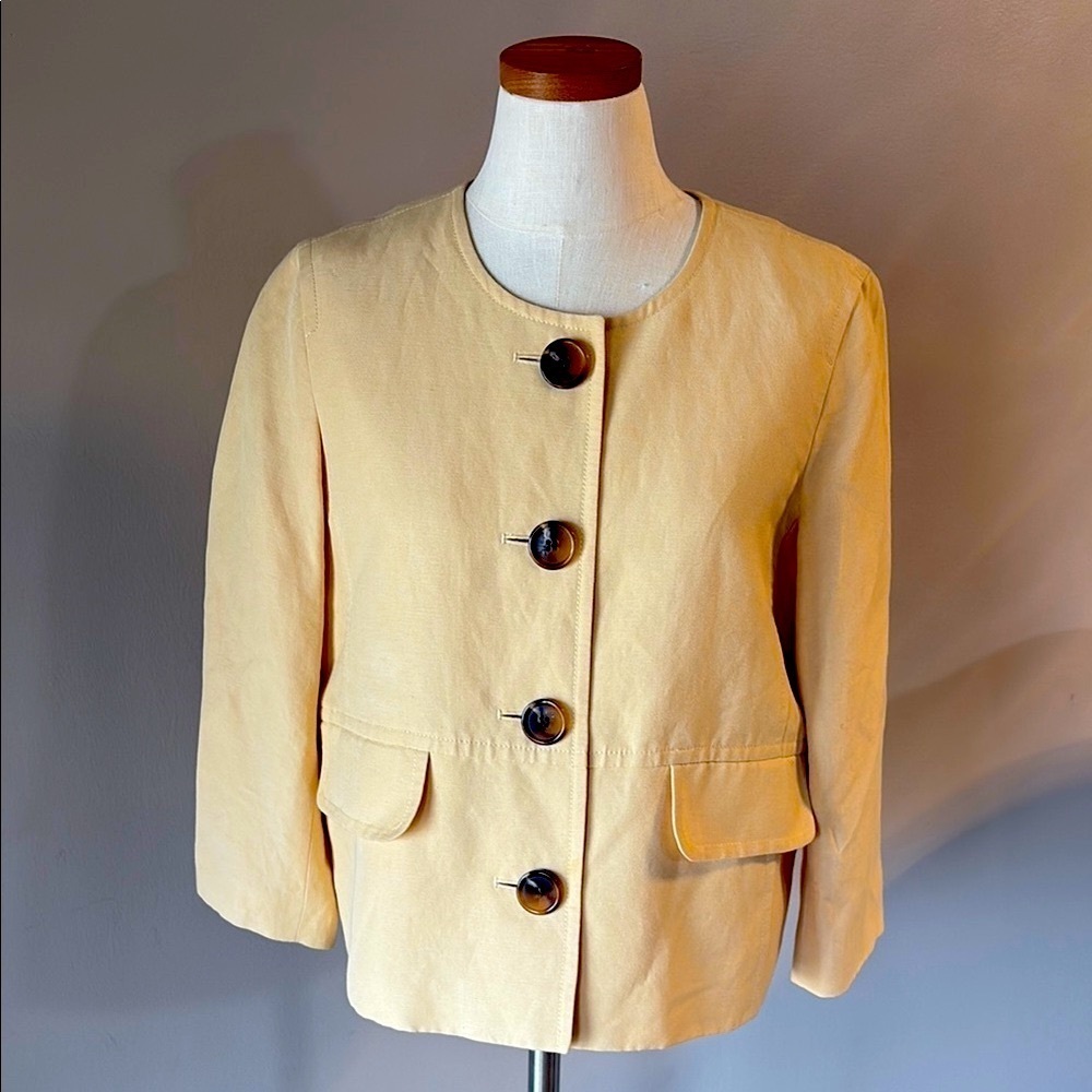 Kasper Women's linen pastel yellow linen blazer Jacket
Collarless button up 10